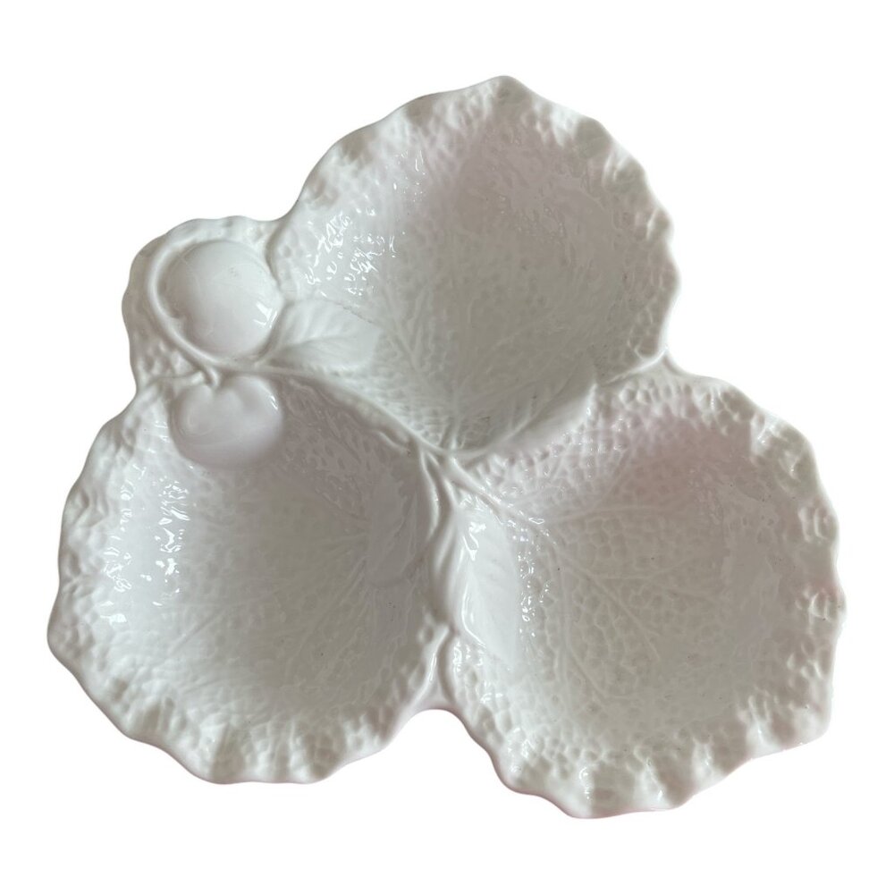 Caverswall Fine Bone China Leaf-Shaped Divided Dish – White Relief Design – Engl